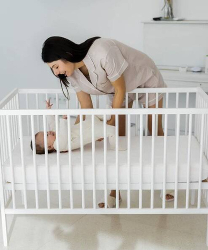 Łóżeczko dla niemowląt Natulino 120 x 60 z materacem PURE AIR Coco (pianka - kokos) 